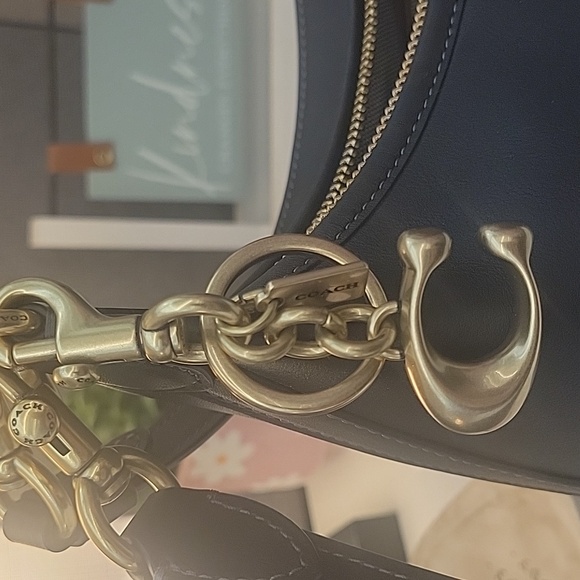 NWOT BRASS COACH C KEYCHAIN - Picture 7 of 8